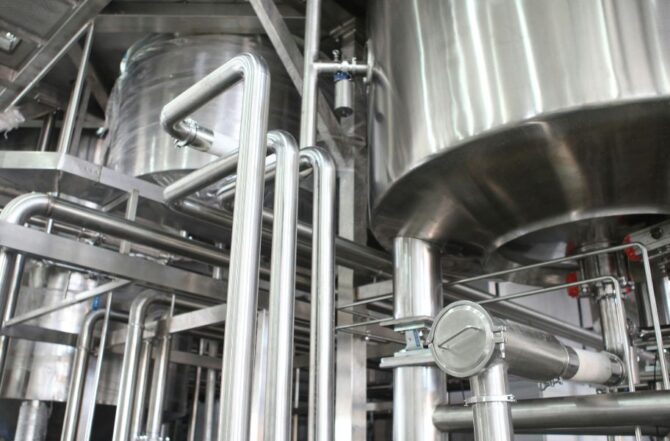 Limpeza Industrial em Contagem: Como Otimizar a Higienização da sua Fábrica